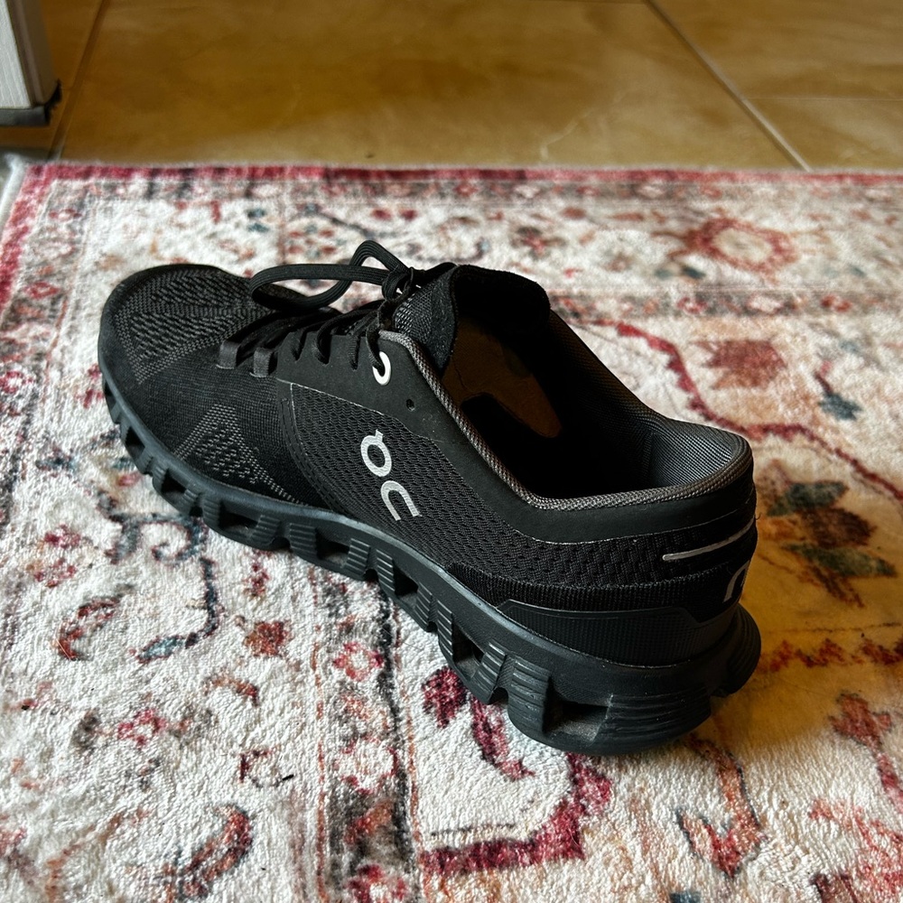 Cloud X 4 Sneaker in Black & Eclipse - Picture 11 of 13
